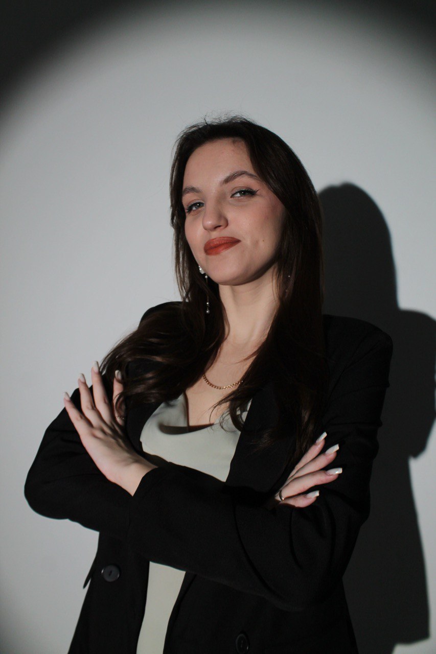 Логопед Саенко Арина Сергеевна.